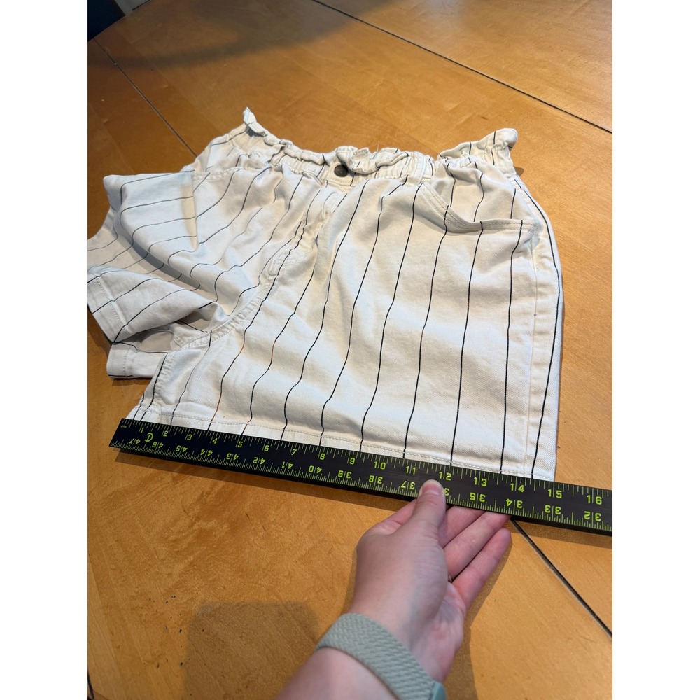 White Pinstripe High Waisted Paperbag Shorts with Elastic Waist and Pockets - Picture 8 of 9